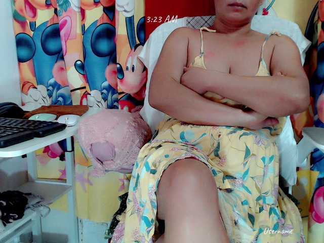 nemayhottits live cam on BongaCams