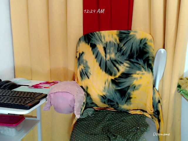 nemayhottits live cam on BongaCams