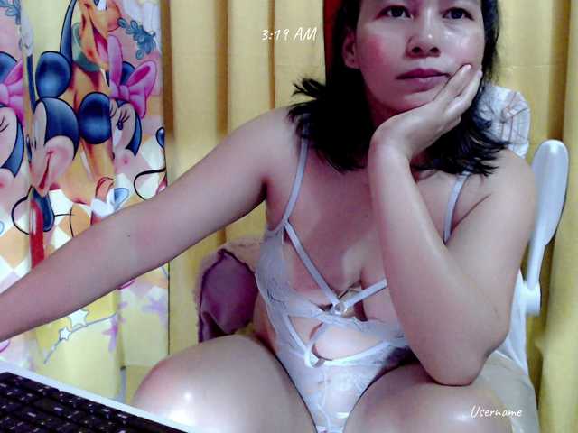 nemayhottits live cam on BongaCams