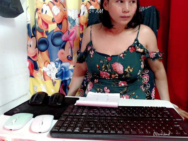 nemayhottits live cam on BongaCams