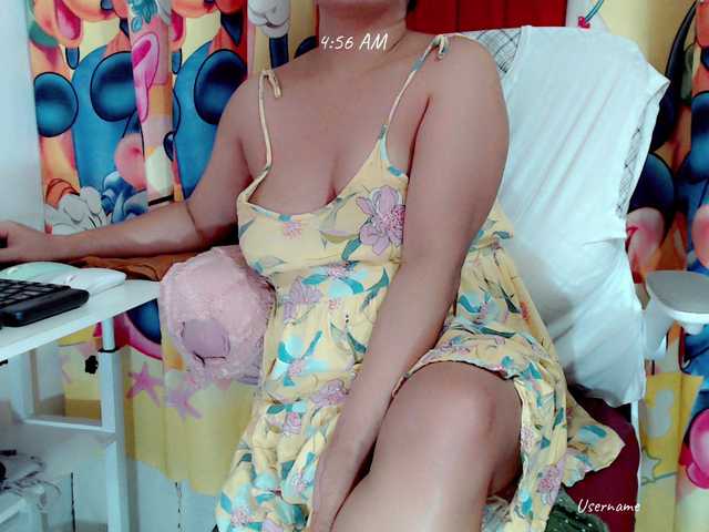 nemayhottits live cam on BongaCams