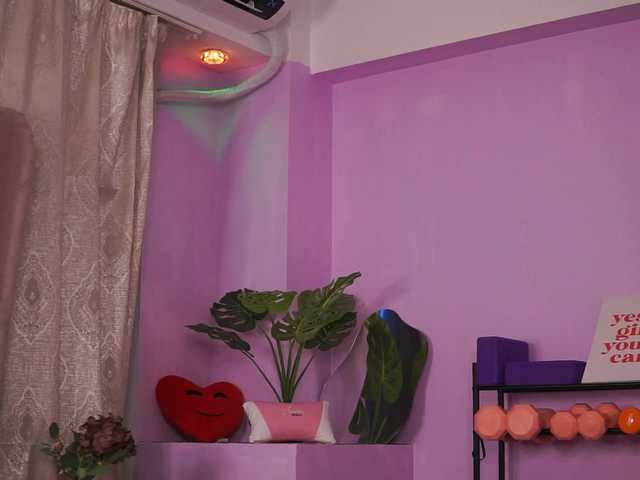 NyrobiNova live cam on BongaCams