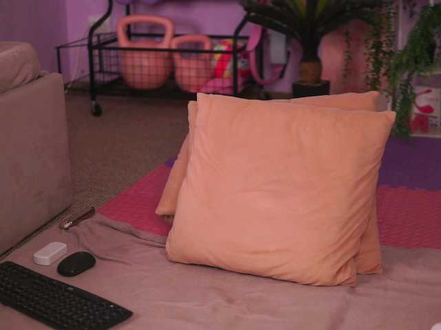 NyrobiNova live cam on BongaCams
