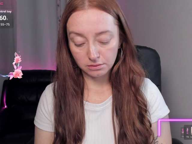aniafox, en directo ahora en BongaCams