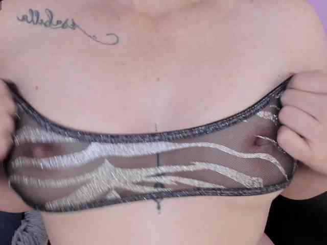 aniafox webcam