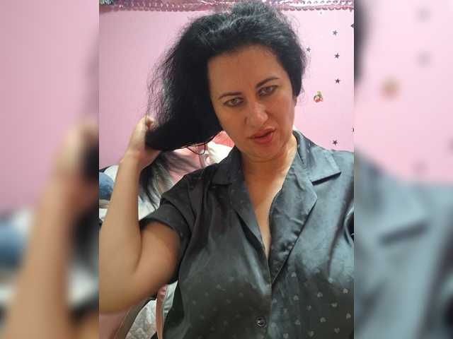 le modèle monica-blackk est en webcam porno dans un show sur le site bongacams, il possède les tags suivants: White/Caucasian,Brunette,Hairy