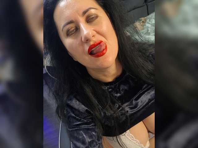 monica-blackk live cam on BongaCams