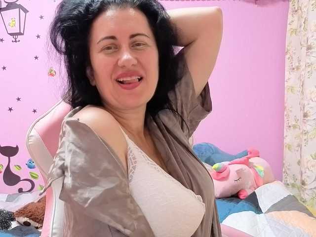 monica-blackk live cam on BongaCams