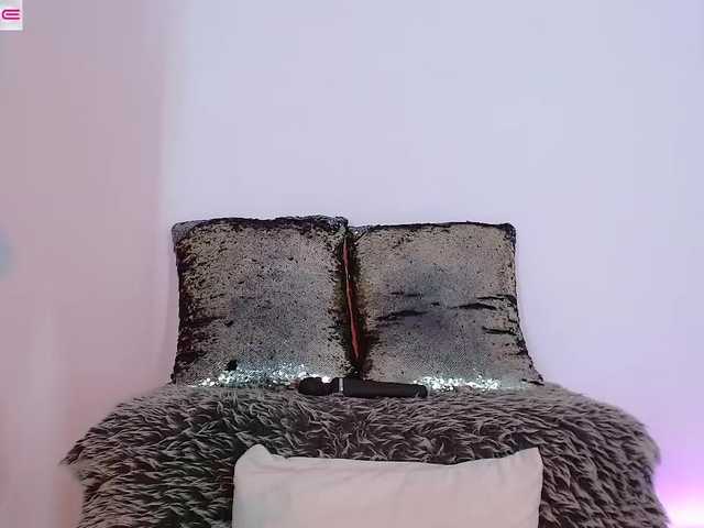 LauryMoons live cam on BongaCams