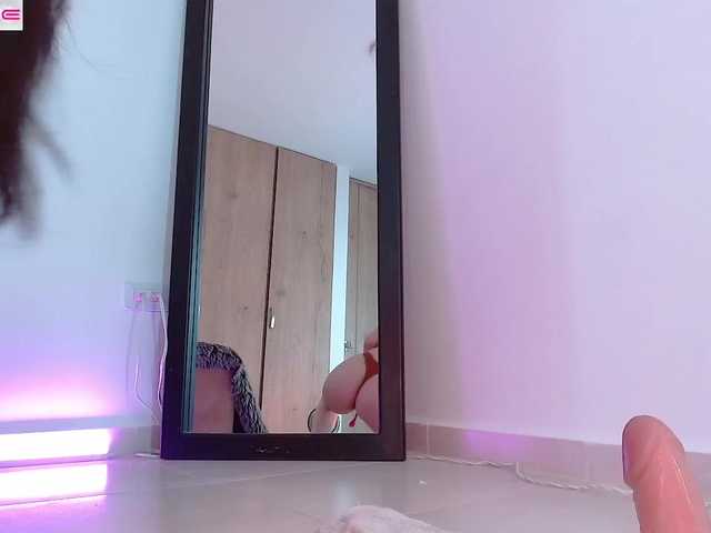 LauryMoons live cam on BongaCams