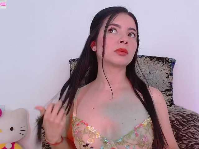 LauryMoons live cam on BongaCams