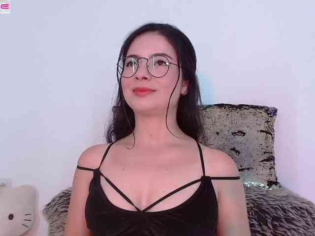 LauryMoons webcam