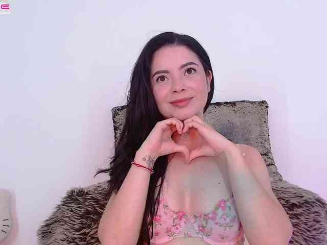 LauryMoons webcam