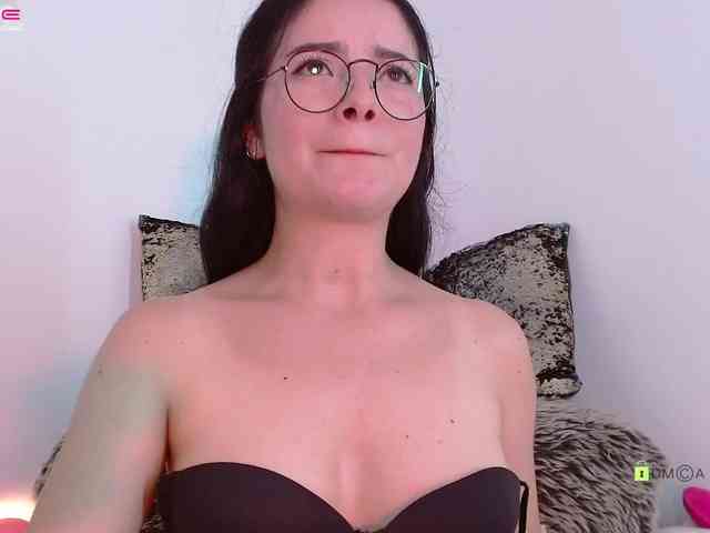 LauryMoons webcam