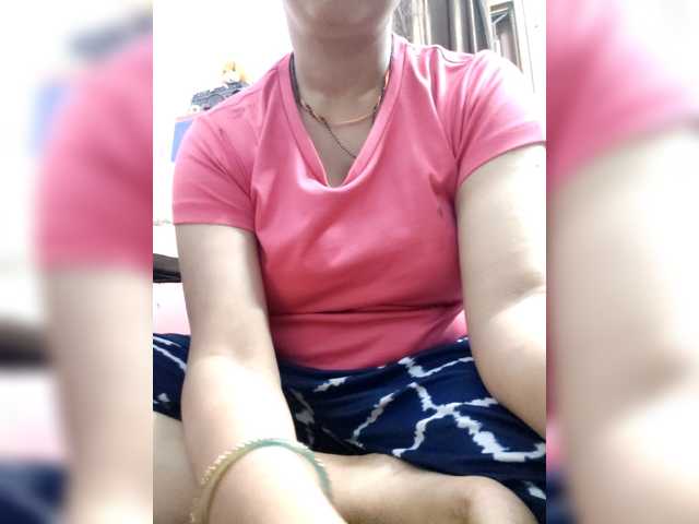 Hotdevika Live Cam and Statistics on UnifiedCams