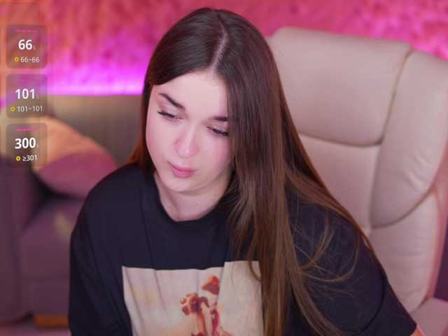 le modèle DonnaLust est en webcam porno dans un show sur le site bongacams, il possède les tags suivants: White/Caucasian,Brunette,Shaved