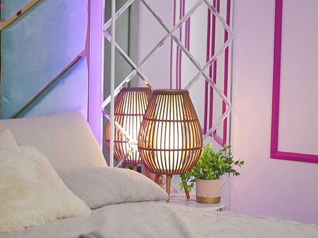 OneLaya live cam on BongaCams
