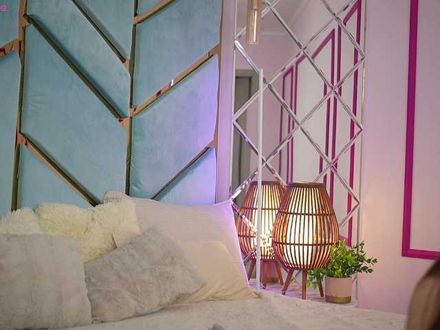 OneLaya live cam on BongaCams