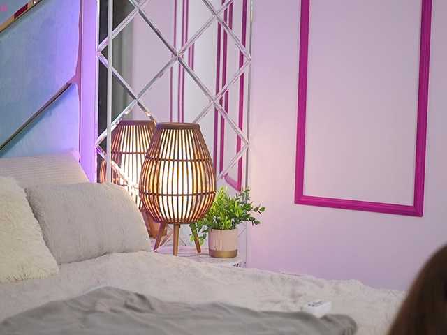 OneLaya live cam on BongaCams