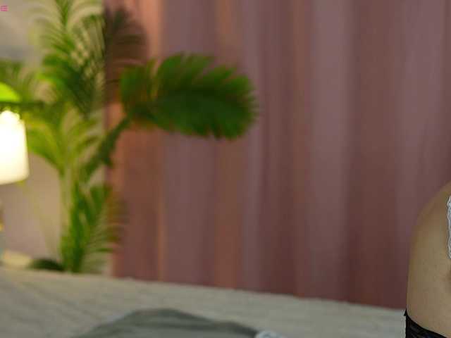 OneLaya live cam on BongaCams