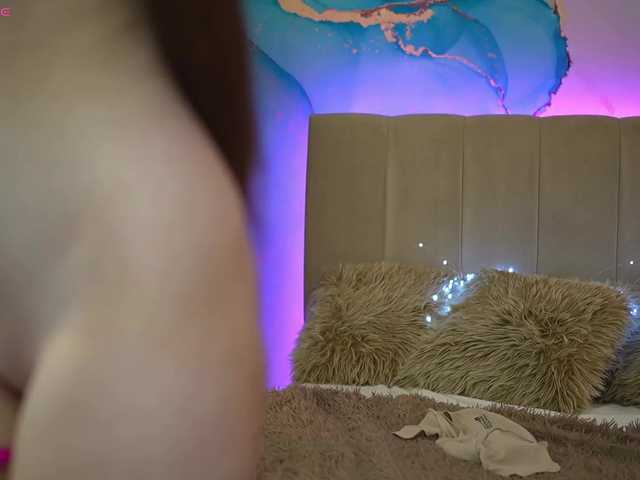 OneLaya live cam on BongaCams