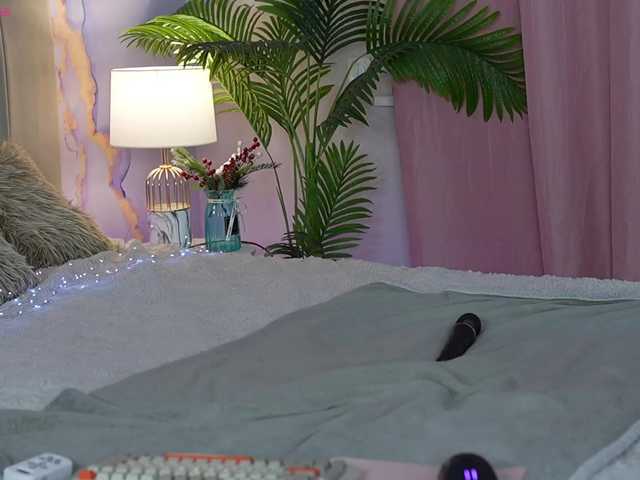 OneLaya live cam on BongaCams