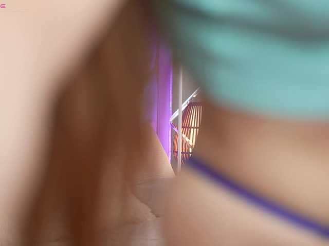 OneLaya live cam on BongaCams