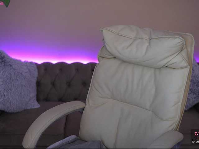OneLaya live cam on BongaCams