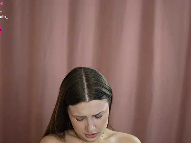 OneLaya live cam on BongaCams