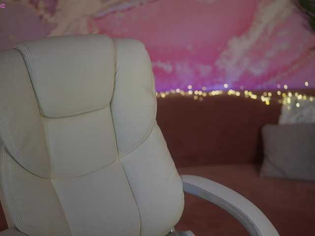 OneLaya live cam on BongaCams