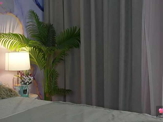 OneLaya live cam on BongaCams