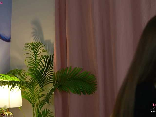 OneLaya live cam on BongaCams