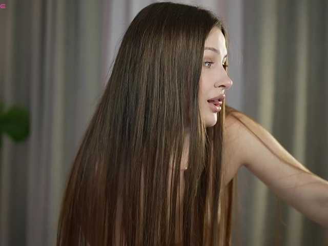 OneLaya live cam on BongaCams