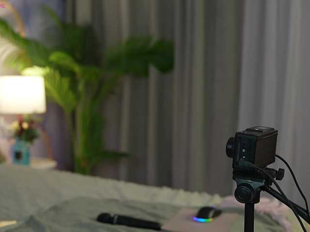 OneLaya live cam on BongaCams