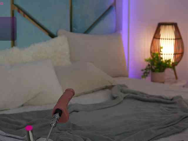 OneLaya Live Webcam on BongaCams