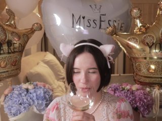 MissEssie Porn Show