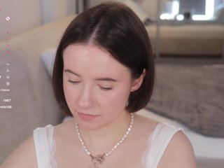 MissEssie Porn Show