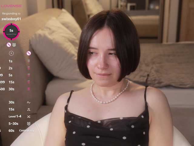 -FemaleEssence- live cam on BongaCams
