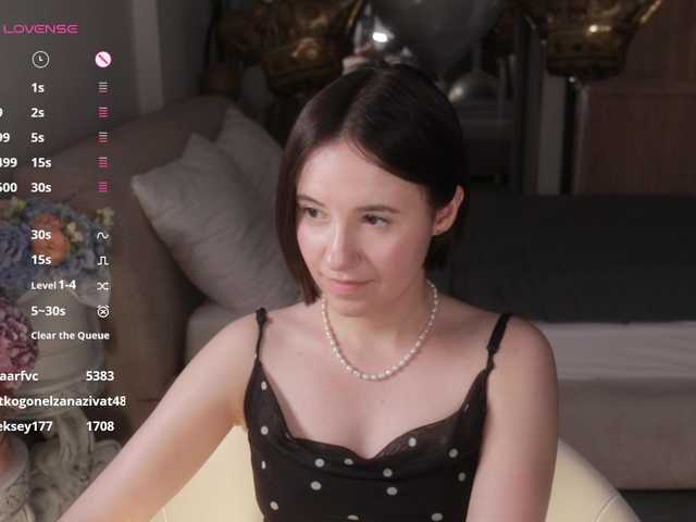 -FemaleEssence- live cam on BongaCams