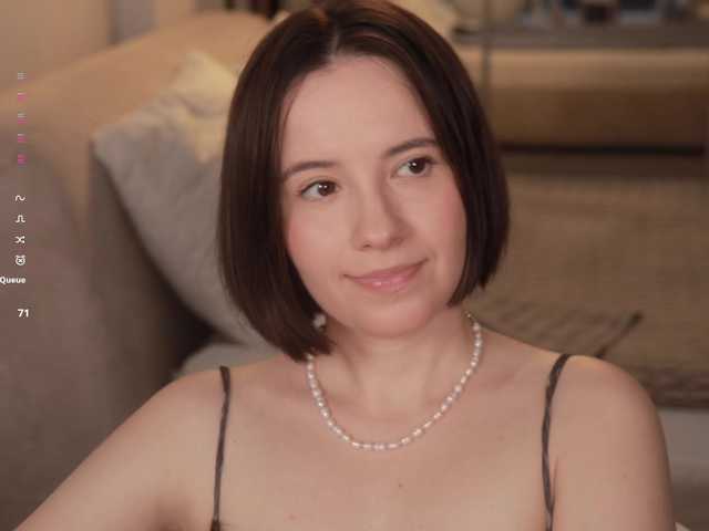 -FemaleEssence- live cam on BongaCams