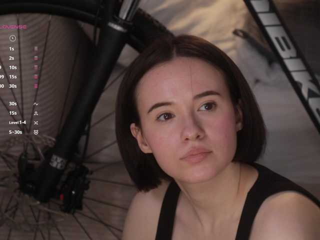 -FemaleEssence- live cam on BongaCams