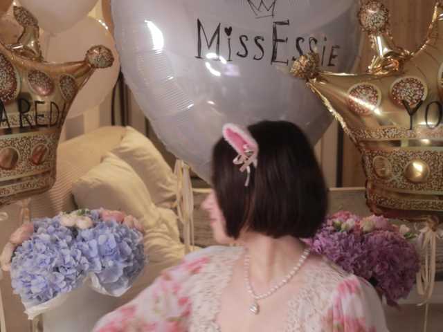 MissEssie live cam