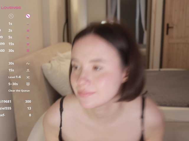 -FemaleEssence- live cam on BongaCams