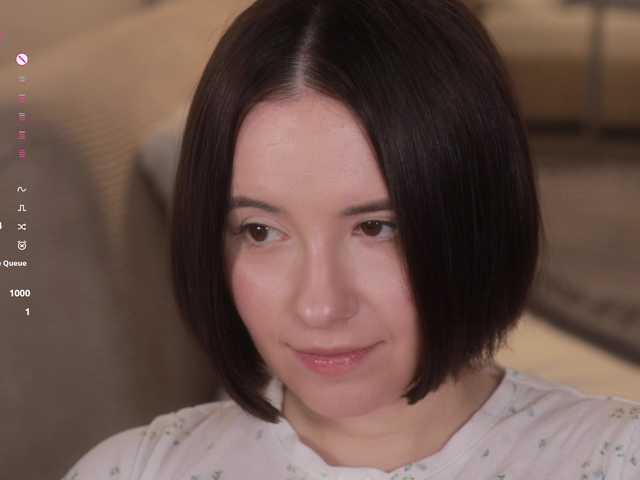 -FemaleEssence- live cam on BongaCams