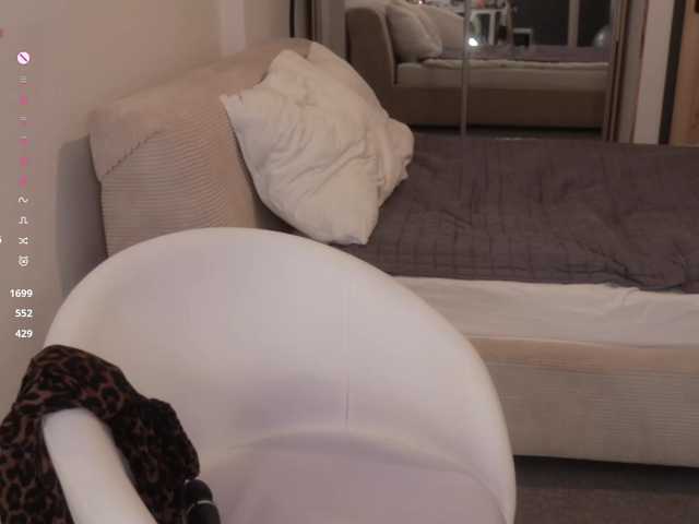 -FemaleEssence- live cam on BongaCams