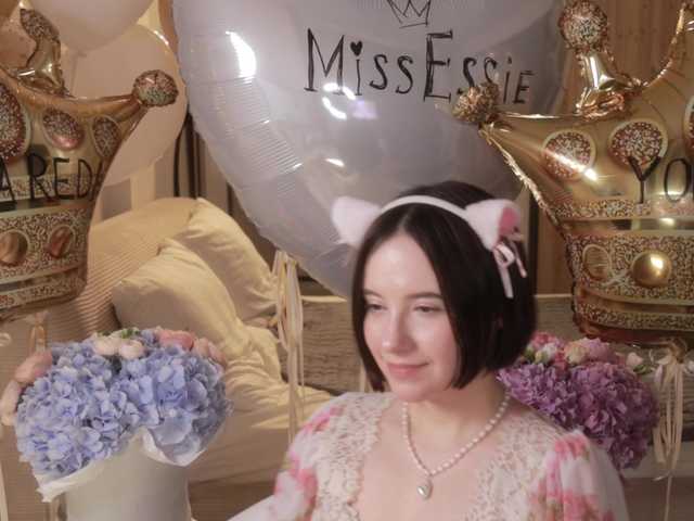 MissEssie live webcam show