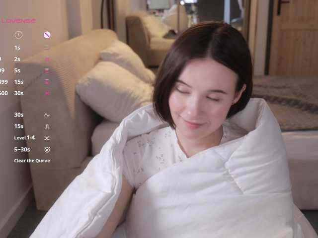 -FemaleEssence- live cam on BongaCams