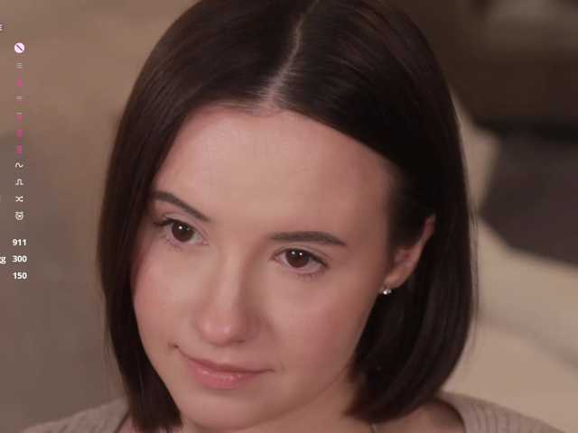 -FemaleEssence- live cam on BongaCams