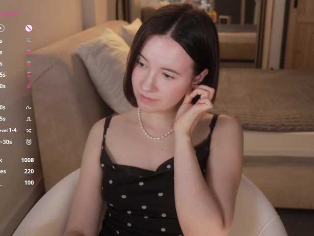 -FemaleEssence- live cam on BongaCams