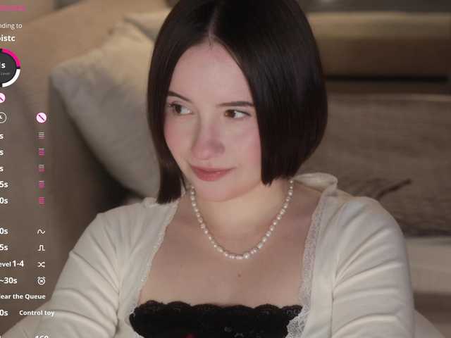 -FemaleEssence- live cam on BongaCams